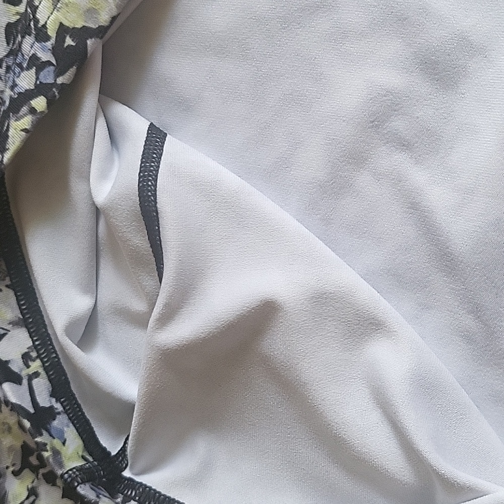 LULULEMON Top - Picture 6 of 6